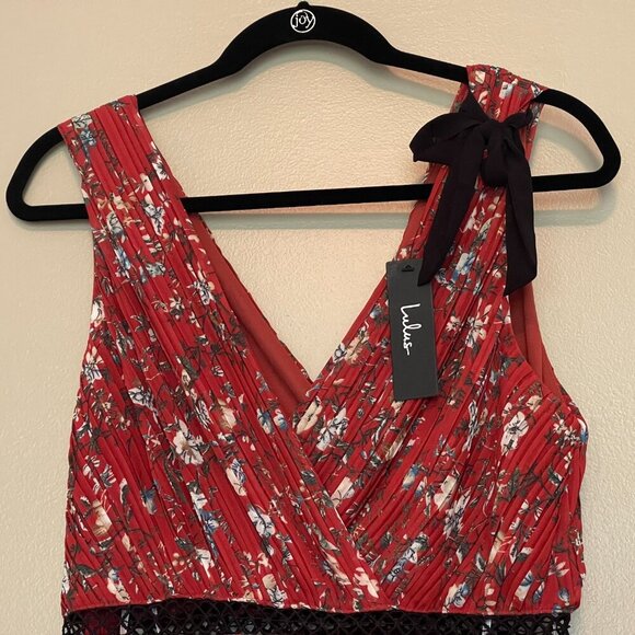 Lulus Size M Tiered Red Floral Dress - Picture 4 of 12